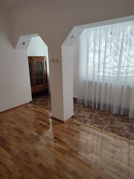 Brancoveanu metrou, Alunisului, Lukoil.