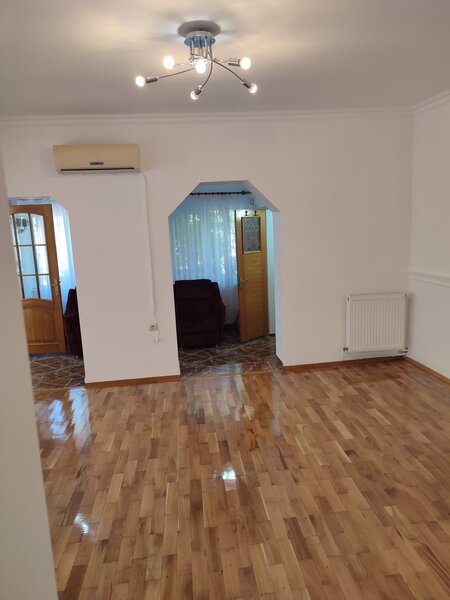 Brancoveanu metrou, Alunisului, Lukoil.