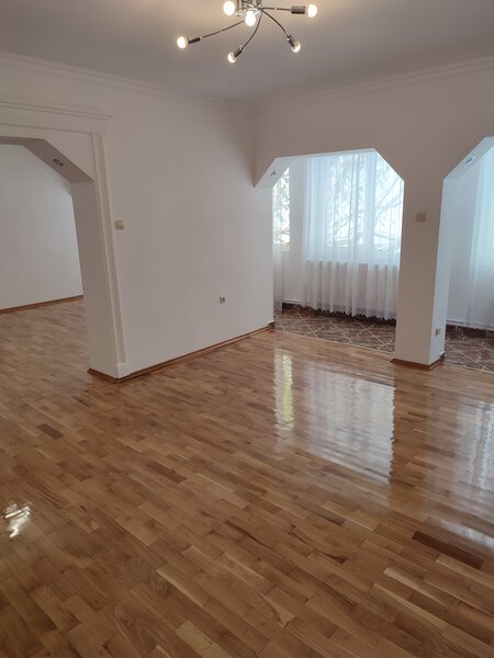 Brancoveanu metrou, Alunisului, Lukoil.