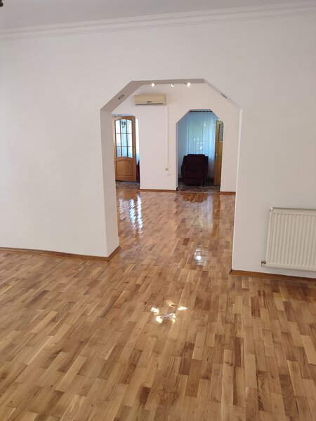 Brancoveanu metrou, Alunisului, Lukoil.